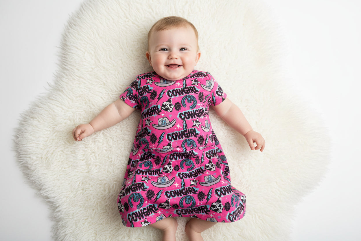 One size infant tie up gown